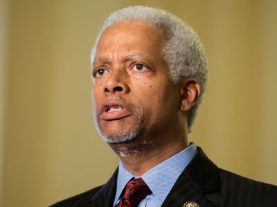 «Να σταματήσει η παροχή στρατιωτικού εξοπλισμού στην αμερικανική αστυνομία»