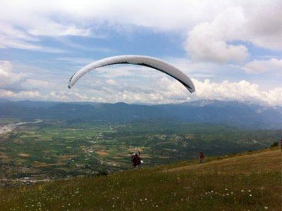 Ιωάννινα: Παρολίγο τραγωδία με αλεξιπτωτιστή