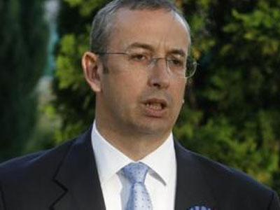 Καταδίκασε τη βία στο Σερβία-Αλβανία ο Ντάβενπορτ