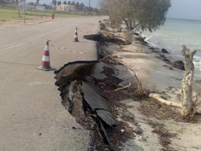 Αχαΐα: Απειλεί σπίτια η εξελισσόμενη διάβρωση των ακτών