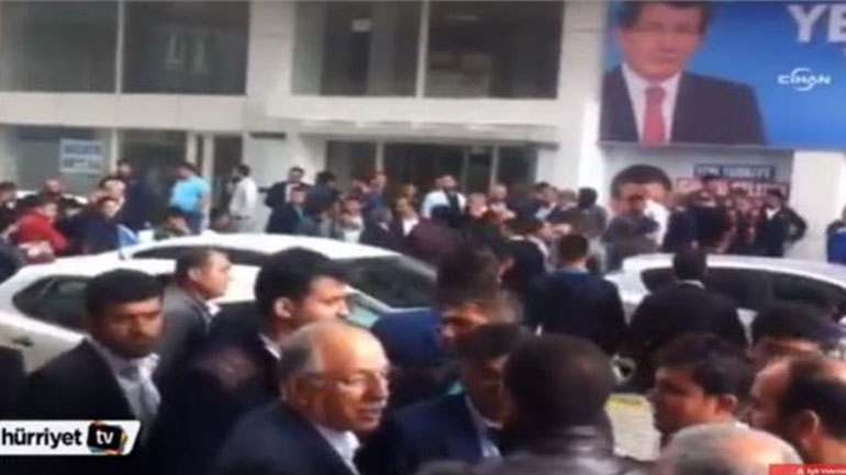 Τουρκία: Γάζωσαν εκλογικό κέντρο του κυβερνώντος κόμματος