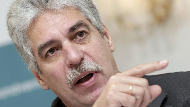 Σέλινγκ: Η Ελλάδα θα παραμείνει στο ευρώ παρά το «όχι»