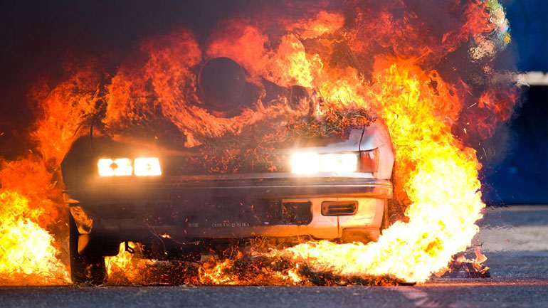 Εγνατία Οδός: Αυτοκίνητο τυλίχθηκε στις φλόγες