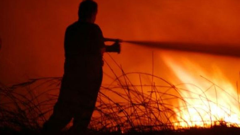 Υπό μερικό έλεγχο η φωτιά στην Αχαΐα