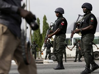 Αναβλήθηκαν οι εκλογές στη Νιγηρία εν μέσω φόβων για την ασφάλεια