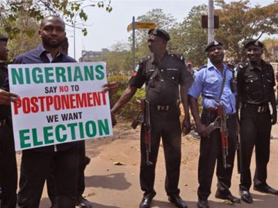 Λονδίνο: Ανησυχία για την αναβολή των προεδρικών εκλογών στη Νιγηρία
