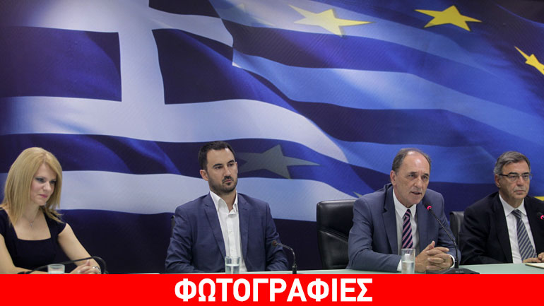 Γ. Σταθάκης κατά την παραλαβή του Υπ. Οικονομίας: «Είναι ώρα για έργα»