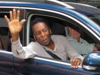 Εξιτήριο από το νοσοκομείο για τον Πελέ