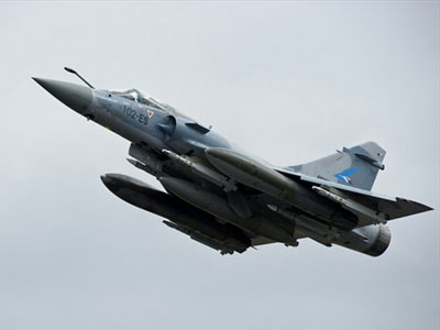 Επιδρομές κατά των τζιχαντιστών από γαλλικά μαχητικά αεροσκάφη