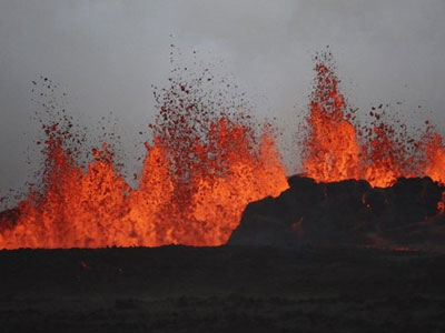 Ερευνητές εξετάζουν πιθανή σύνδεση στις πρόσφατες εκρήξεις ηφαιστείων