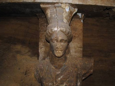 «Υπάρχουν περισσότεροι χώροι απ’ όσους γνωρίζουμε στον τάφο της Αμφίπολης»