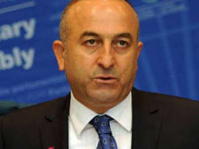 Τουρκία: «Δεν είναι ρεαλιστική μια χερσαία επιχείριση στο Κομπανί»