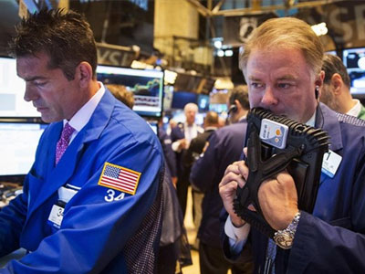 Με απώλειες ξεκίνησε η Wall Street