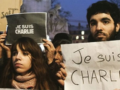 Συρία: Έβαλαν φωτιά σε πλακάτ με το σύνθημα «Je suis Charlie»
