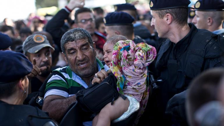 Η Κροατία εξετάζει την άρση του «μπλόκου» στα σύνορα με τη Σερβία εντός της ημέρας