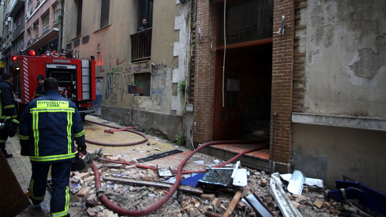 Τύρναβος: Ένας νεκρός από πυρκαγιά σε εγκαταλελειμμένο σπίτι