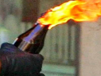 Επίθεση με μολότοφ στα Εξάρχεια