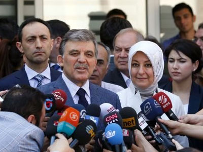 Έξαλλη η σύζυγος Γκιούλ με το κόμμα του Ερντογάν