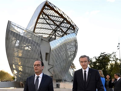 Ο Ολάντ εγκαινίασε το Ίδρυμα Louis Vuitton