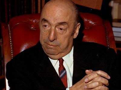 Βρέθηκαν αδημοσίευτα ποιήματα του Νερούδα σε κούτες