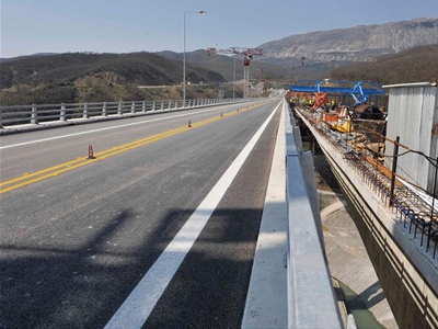 Κλειστό τμήμα της Εγνατίας λόγω ανατροπής φορτηγού