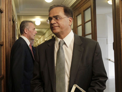 ΠΑΣΟΚ: Πρόταση στον υπουργό Οικονομικών για «κούρεμα» φόρων