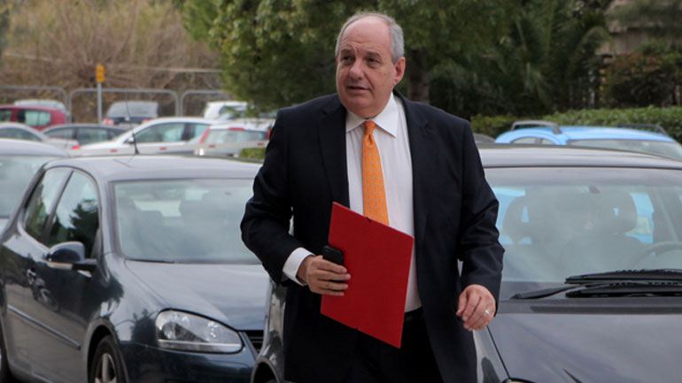 Τέρενς Κουίκ: «Δεν κουβεντιάζω λύση εκτός ευρώ»