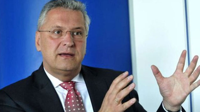 Για δραστικά μέτρα λόγω των μεγάλων μεταναστευτικών ροών προειδοποιεί ο Βαυαρός ΥΠΕΣ