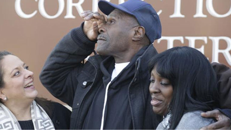 Το Σικάγο αποζημιώνει όσους βασανίστηκαν από αστυνομικούς