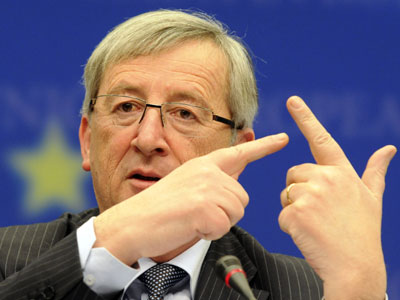 Ο Γιούνκερ ζητά αναμορφώση της τρόικας