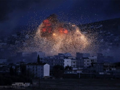 Πλήγματα σε θέσεις του Χαλιφάτου στη Συρία από τις αμερικανικές επιδρομές