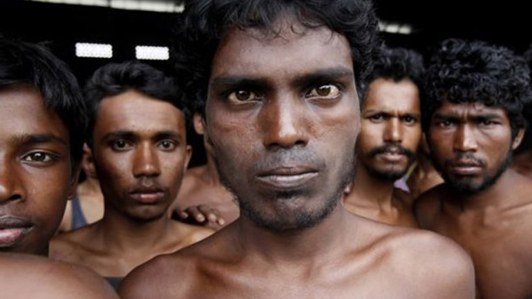 Μακελειό σε πλοίο με μετανάστες στην Ινδονησία: Σκηνές σφαγής και μάχες με ματσέτες