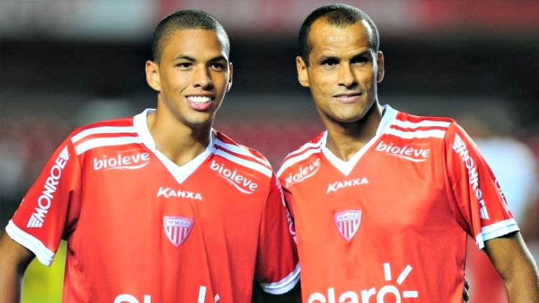 Κρεμάει και πάλι τα παπούτσια του ο Ριβάλντο