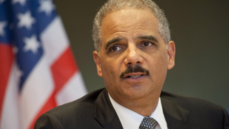 Αμερικανός υπουργός Δικαιοσύνης: «Παλιοαλήτης» ο δράστης της επίθεσης στο Φέργκιουσον