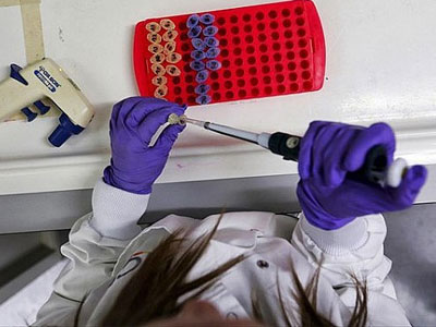 Ο Καναδάς δωρίζει εμβόλια για τον Έμπολα