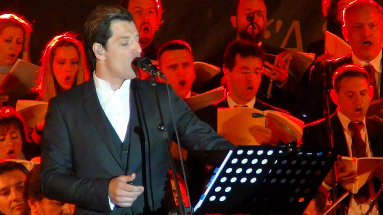 Δήλωση Μίκη Θεοδωράκη για τη συμμετοχή Ρουβά στη συναυλία του «Άξιον Εστί»