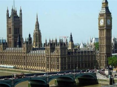 Deutsche Welle: Πρότυπο για το Λονδίνο οι διαπραγματεύσεις ΣΥΡΙΖΑ – Βρυξελλών