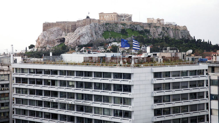 Νομοσχέδιο με νέα μέτρα ετοιμάζει το υπουργείο Οικονομικών