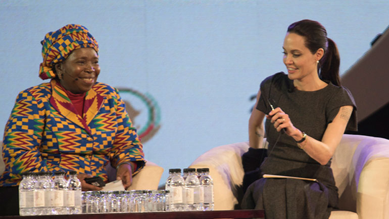 Αντζελίνα Τζολί: Μην αφήνετε ατιμώρητους τους βιαστές εν καιρώ πολέμου