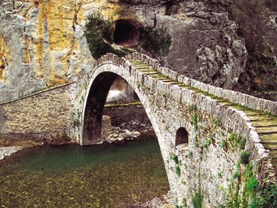 Υπ. Πολιτισμού: Μνημεία έξι πέτρινα γεφύρια της Ηπείρου