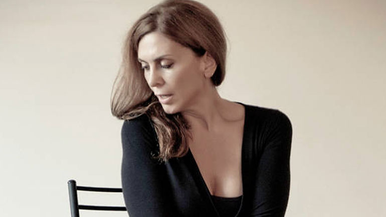 Παράταση για την «Πόρνη από πάνω»