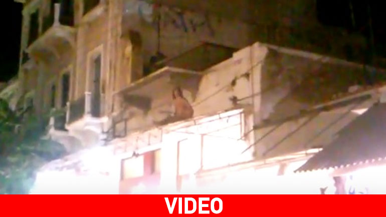 Χανιά: Γυμνός άνδρας σκαρφάλωσε σε ταράτσα μαγαζιού