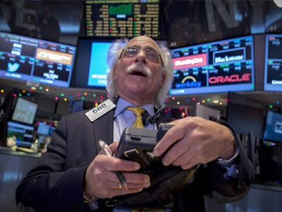 Με μικρή άνοδο έκλεισε η Wall Street