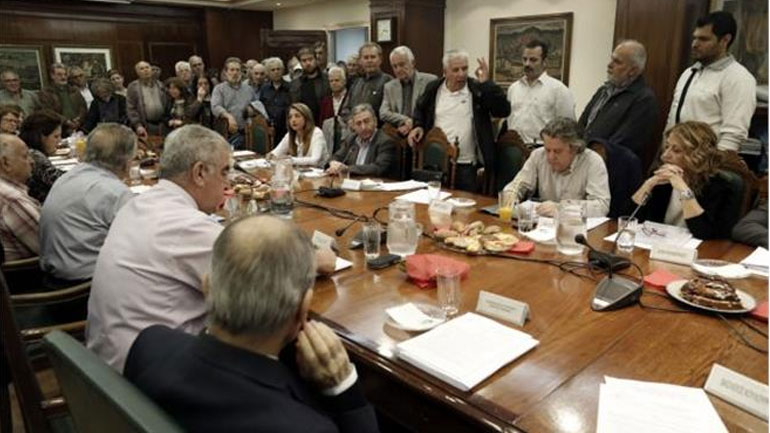 Συνταξιούχοι διέκοψαν τη συνεδρίαση του ΔΣ του ΙΚΑ για τα ταμειακά διαθέσιμα