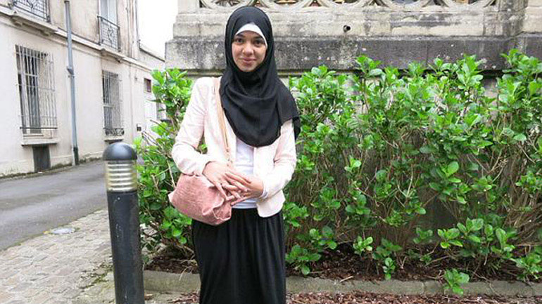 Γαλλία: Μουσουλμάνα μαθήτρια απεβλήθη επειδή φορούσε μακριά φούστα