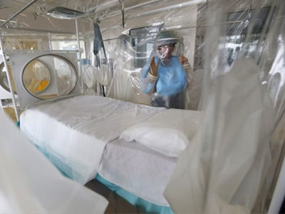 G7: Να μην απομονωθούν οι χώρες που έχουν πληγεί από τον Έμπολα