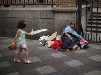 Ισπανία: Κάτω από το όριο της φτώχειας το 30% των παιδιών