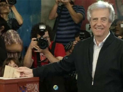 Ουρουγουάη: Ο υποψήφιος της Αριστεράς κέρδισε στον πρώτο εκλογικό γύρο Ουρουγουάη: Ο υποψήφιος της Αριστεράς κέρδισε στον πρώτο εκλογικό γύρο