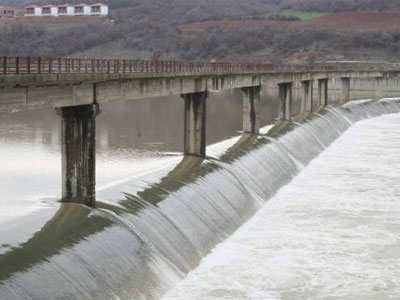 Πάνω από τα όρια επιφυλακής η στάθμη του ποταμού Έβρου στο Πύθιο