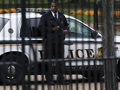 Δικαστήριο έκρινε ότι ο εισβολέας του Λευκού Οίκου δεν είναι σε θέση να δικαστεί